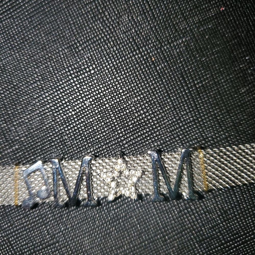 Beautiful silver bracelet with the word Mom